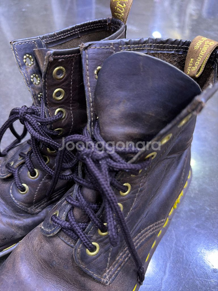 닥터마틴 1460 잉글랜드 메이드 8홀 부츠 워커240--3