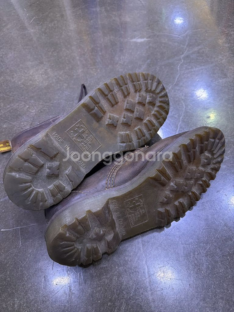 닥터마틴 1460 잉글랜드 메이드 8홀 부츠 워커240--7