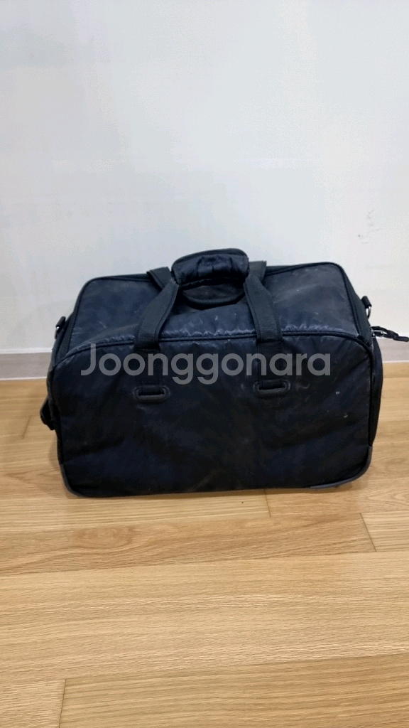 테일러메이드 바퀴 보스톤백 팝니다.--6