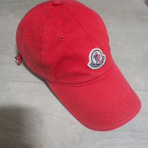 몽클레어 레드볼캡