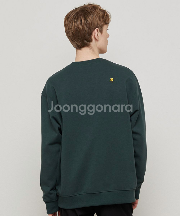 TNGT 클로버 자수 세미 오버핏 맨투맨 스웻셔츠105--2