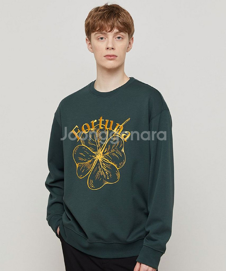 TNGT 클로버 자수 세미 오버핏 맨투맨 스웻셔츠105--0