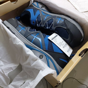 Ewest 땀 안 차는 통풍 안전화