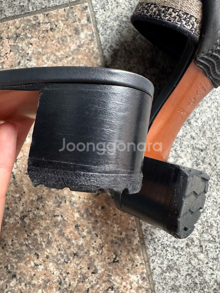 (정품)디올 디웨이 뮬 힐 슬리퍼(235)--9