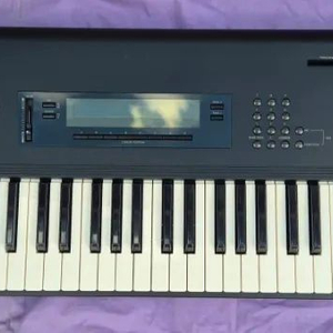 코르그 Korg M1 팝니다 이미지