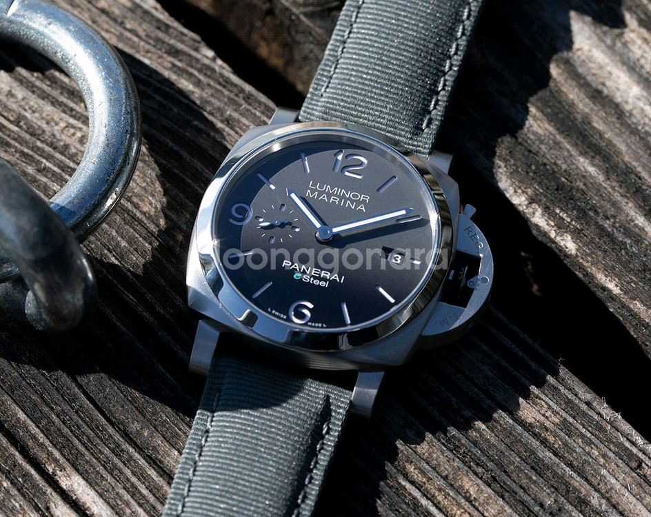 파네라이 PAM01358 AUTOMATIC 42mm--0