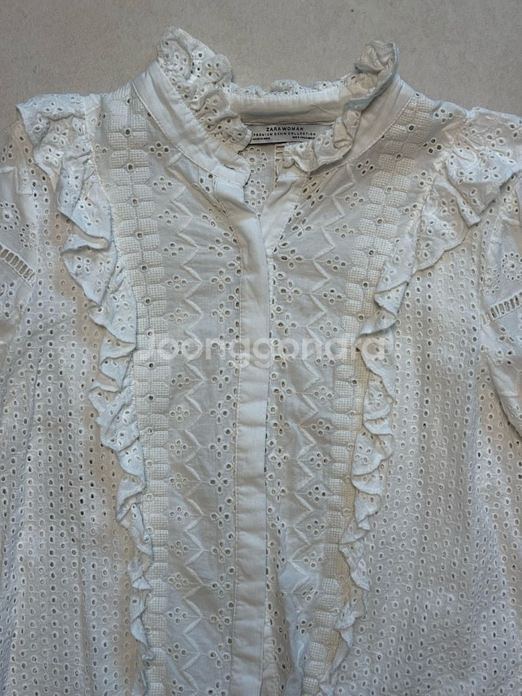 자라 펀칭 블라우스 // sjsj 마인 더캐시미어 랑방--1