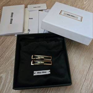 정품 미우미우 헤어핀 세트 (컨디션최상)가격내림