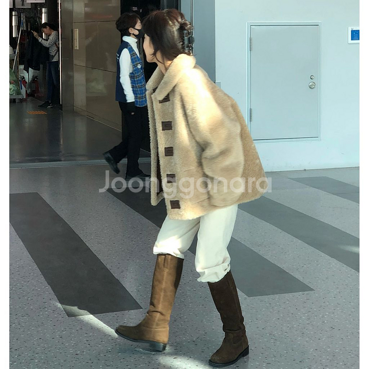 프레쉬라벨 판나 시어링 무스탕--3