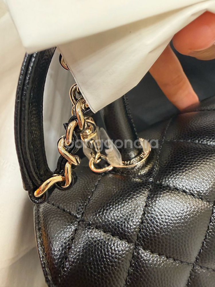 샤넬 코코핸들 미듐(구 스몰) 블랙+샴페인골드--2