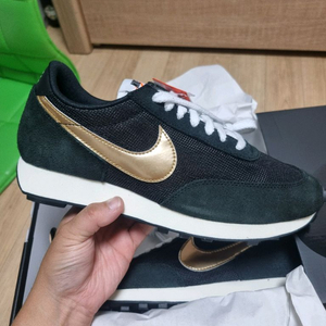 나이키 데이브레이크 검금 285