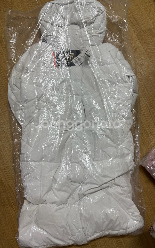 Guess LA-CA 여성 구스다운 패딩 새상품--0