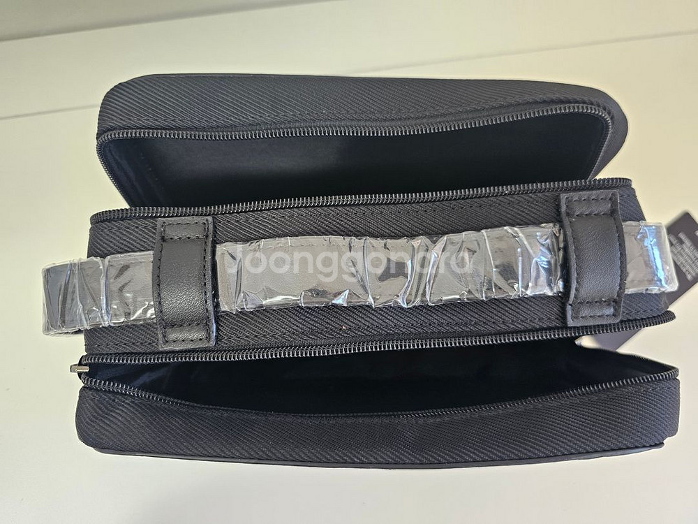 어뉴 골프 파우치 블랙--4