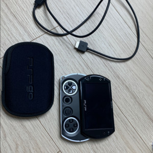 소니 PSP GO 상태 좋은 기기 팝니다.