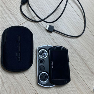 소니 PSP GO 상태 좋은 기기 팝니다.