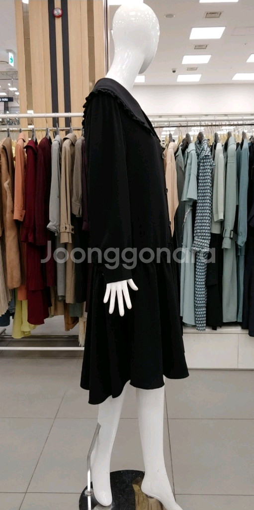 (새상품) 씨씨콜렉트 빅카라 러플 원피스 듀엘 오즈세컨--2