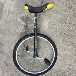 쿠악스(QU-AX) 24인치 외발자전거 .