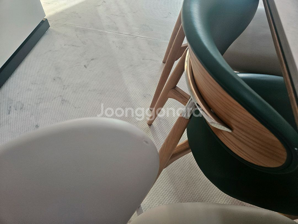 6인용 세라믹포쉐린?상판.식탁--3