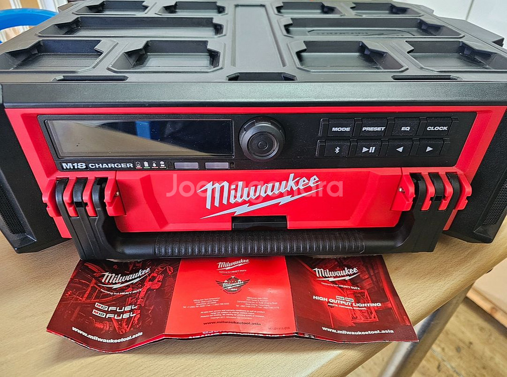 밀워키 팩아웃 M18 스피커--0