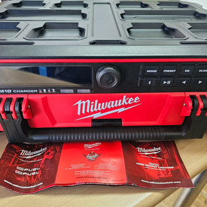 밀워키 팩아웃 M18 스피커