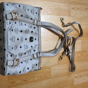 MCM 백 팝니다. MCM 가방