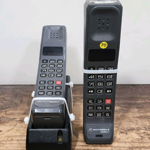 옛날 모토로라 9800BCX-1 벽돌폰. 이미지