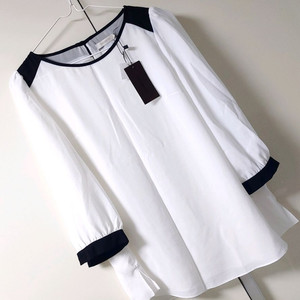 [새상품]쉬즈미스 배색 블라우스