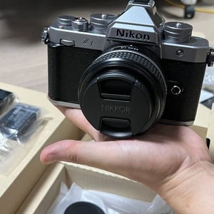 니콘 Zf 실버 렌즈킷+128메모리(단순개봉, 신품)