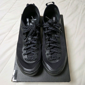 아크테릭스 컨실 lt 255 경량 어프로치화 / 트레킹