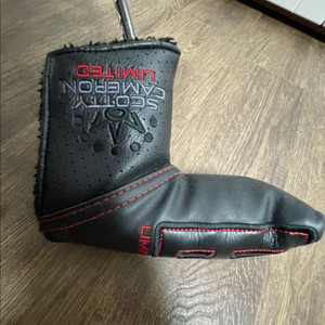 스카티카메룬 트리플블랙 한정판 뉴포트2 판매합니다.