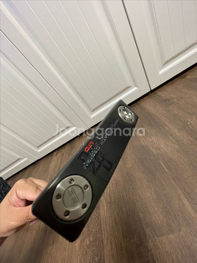 스카티카메룬 트리플블랙 한정판 뉴포트2 판매합니다.--8