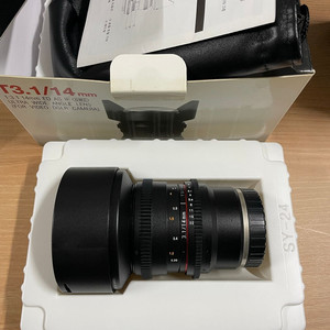 삼양 VDSLR T3.1 / 14mm 렌즈 소니E마운트