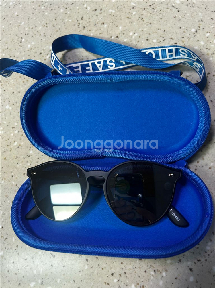 Luki 아동용 선글라스 블랙 판매합니다.--5