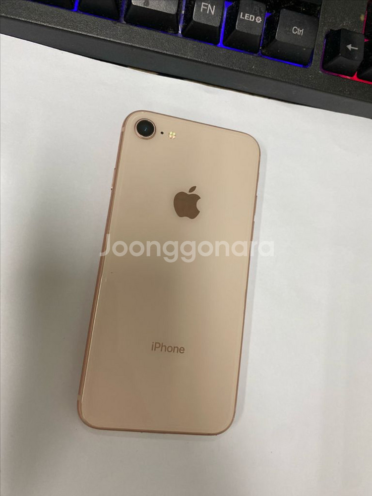 아이폰8 로즈골드 액정SS급 64GB 배터리100%--0