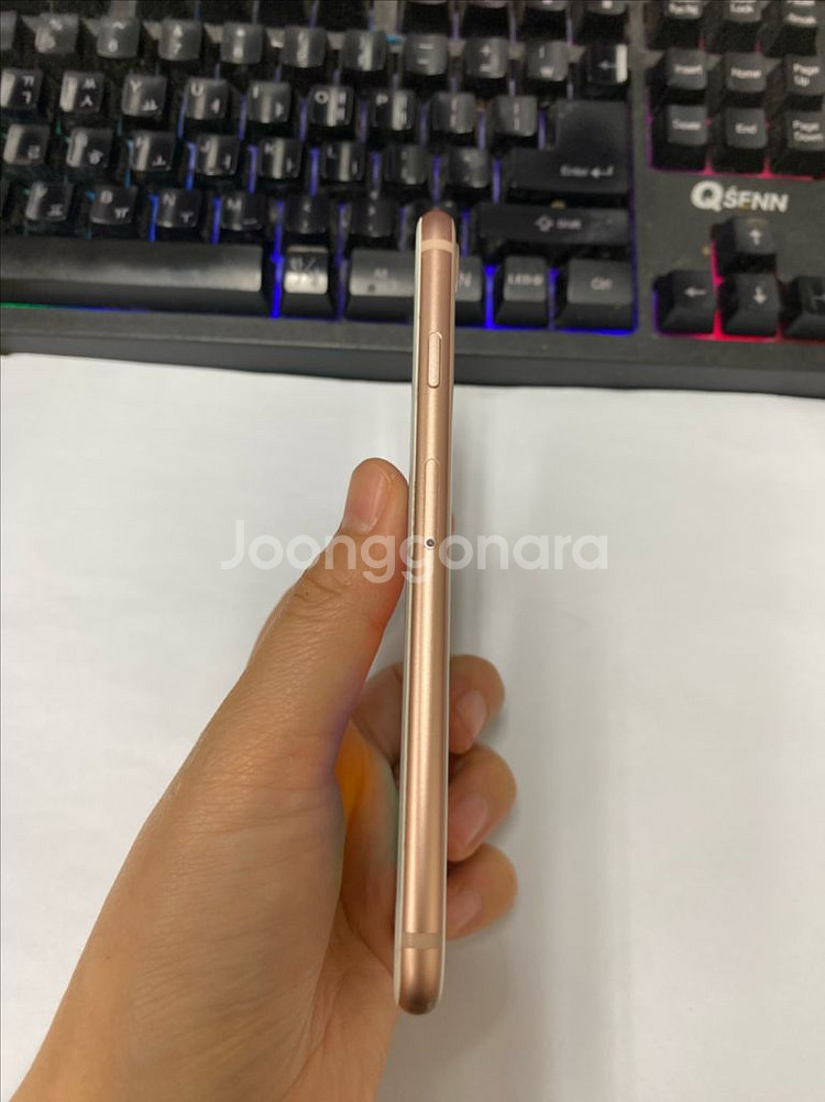 아이폰8 로즈골드 액정SS급 64GB 배터리100%--5