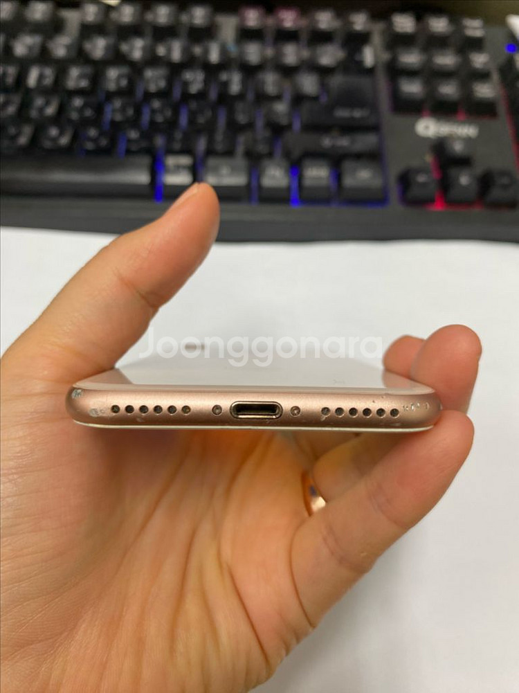 아이폰8 로즈골드 액정SS급 64GB 배터리100%--6