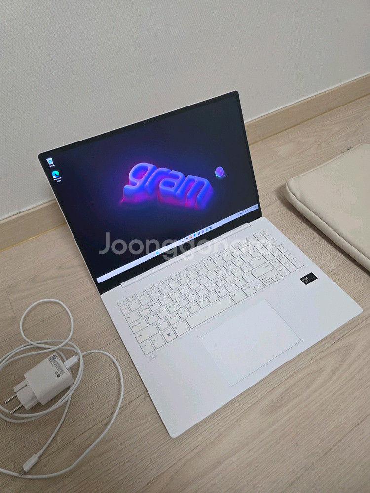 LG 그램프로 2024 울트라5 16Z90SP 판매합니--0