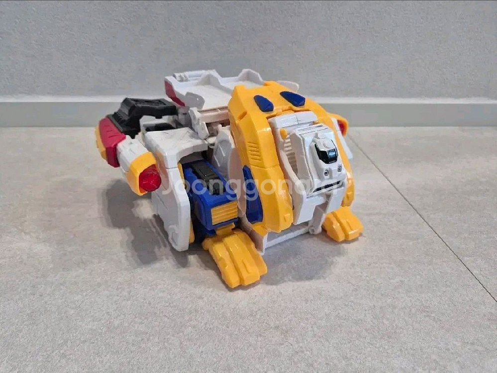 터닝메카드 윙라이온 2단 자동변신 A급--5