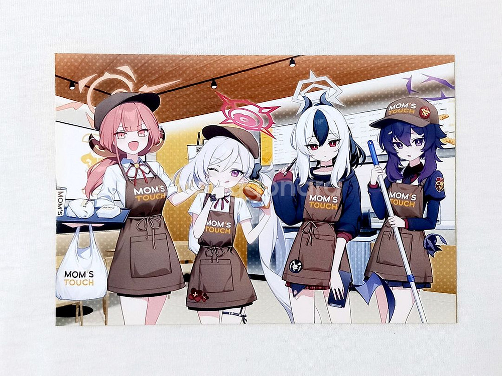 블루아카이브 맘스터치 콜라보 엽서&코스터 세트 경품--1