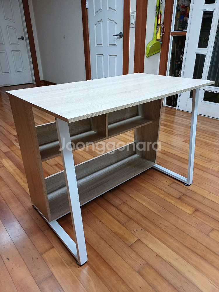 튼튼한 하단 선반형 우드 멀티 책상 저렴하게 드립니--3