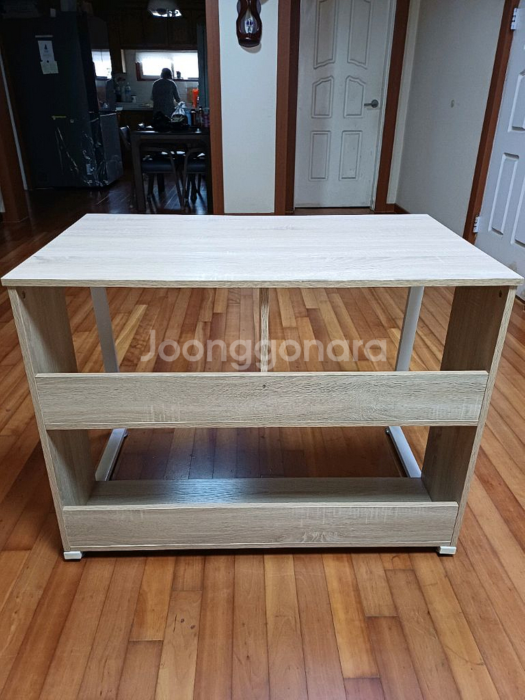 튼튼한 하단 선반형 우드 멀티 책상 저렴하게 드립니--5