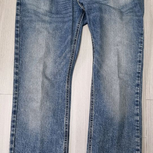 리바이스 청바지 541 테이퍼드핏 32사이즈 연청 상태