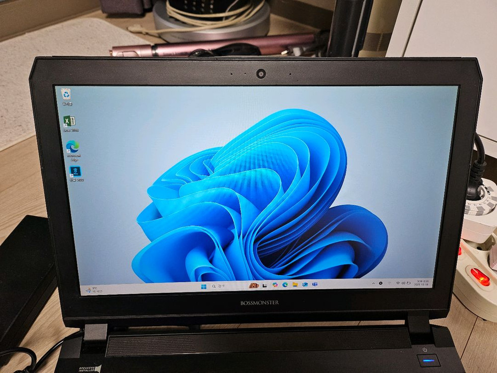 한성 보스몬스터 게이밍노트북E54.부품.수리용--4