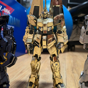 반다이 MG 유니콘 페넥스 골드코팅 가조