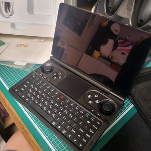 GPD WinMIni 커스텀방열/8840u/32g/2t