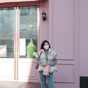 [새상품] marz 마즈 패딩 조끼 - 크림 베이지