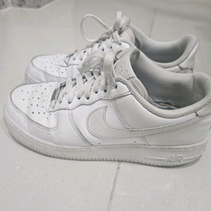 나이키 에어포스1 로우