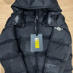 [새상품]몽클레르 x 프라그먼트 아칸서스 쇼트 다운