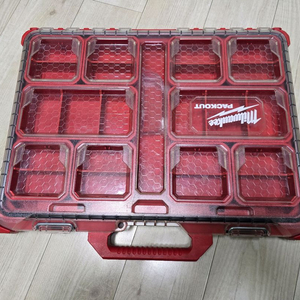 밀워키 팩아웃 슬림 멀티박스