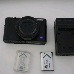 소니 DSC-RX100M3